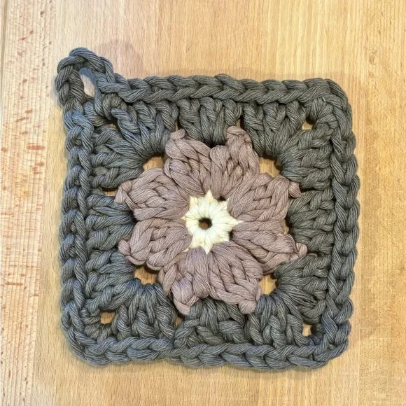 New Handmade Crochet Trivet/Potholder with Cream Flower Accent - Picture 4 of 4